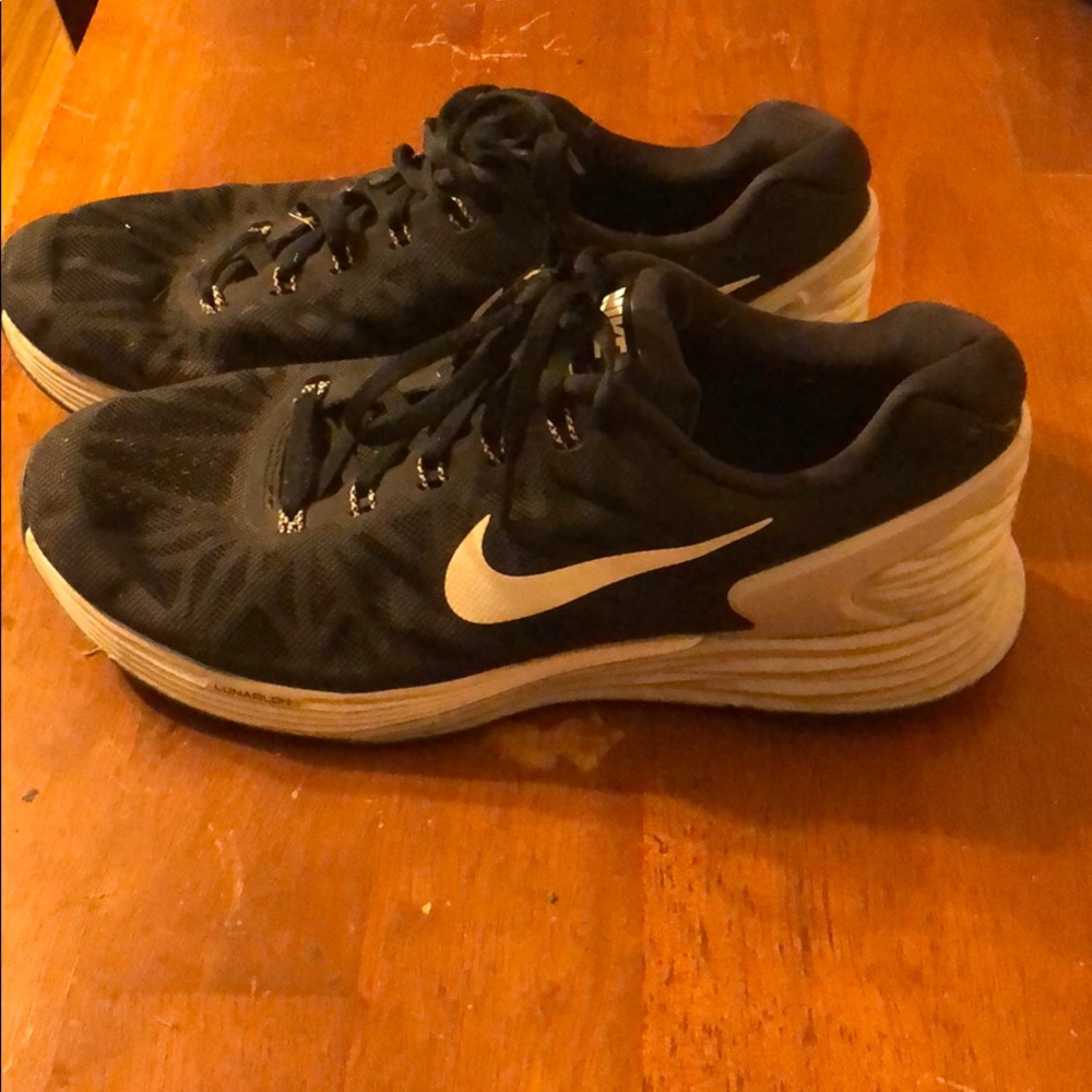 Women’s Lunar Glide Nike Running Shoe LOW MILES